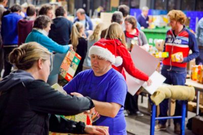 Inpakavond Kerstpakkettenactie Zwolle 2015